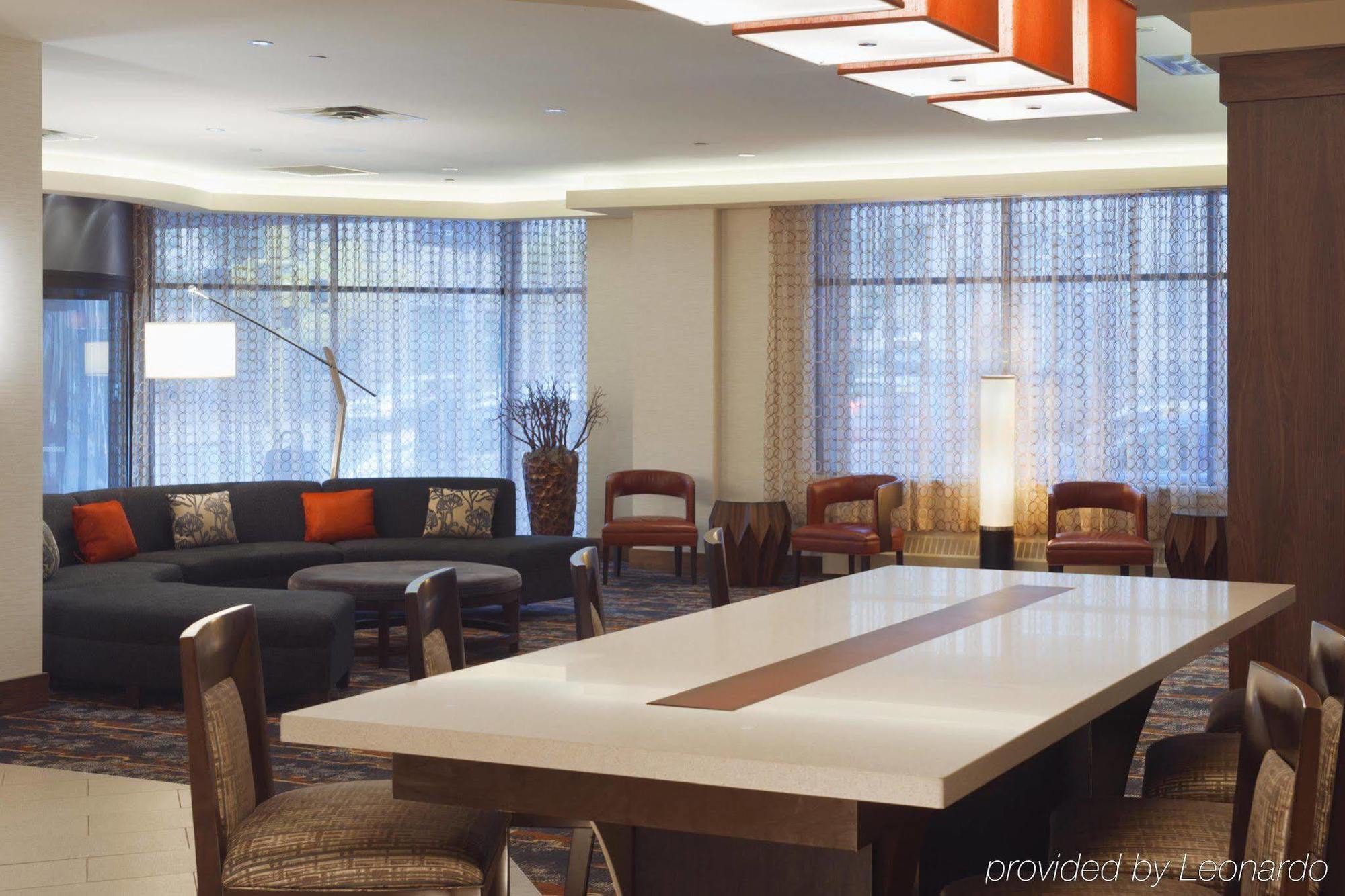 Doubletree By Hilton Downtown 4*